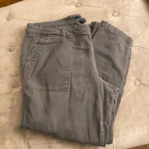 Gap army green crop pants